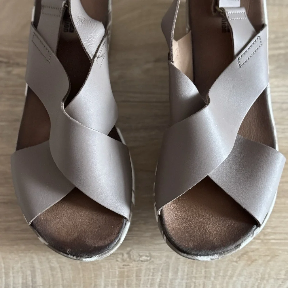 Clarks Stasha Hale Sandals Taupe Wedge Criss-cross Leather Shoes Womens‎ 8.5
